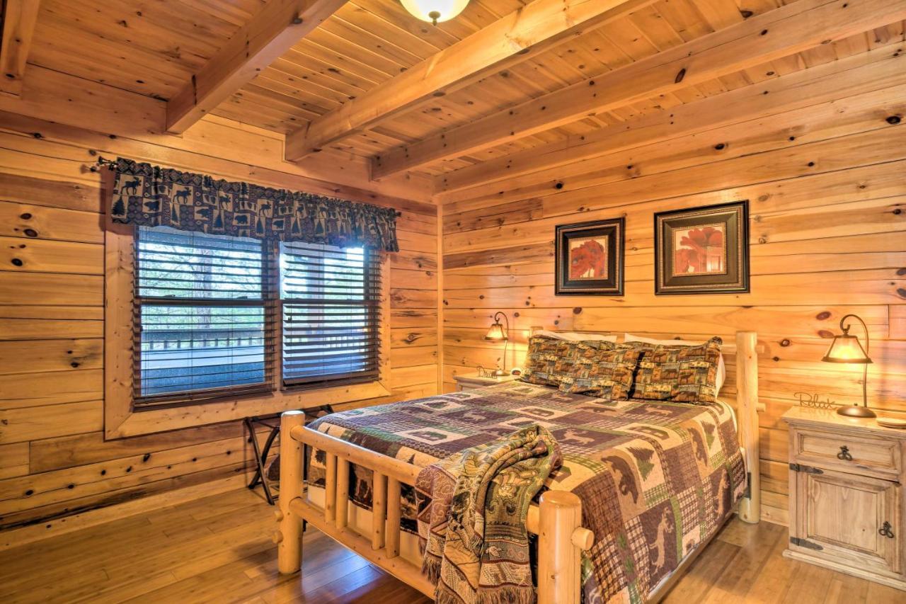 Inviting Sevierville Cabin With Deck And Hot Tub! Екстериор снимка