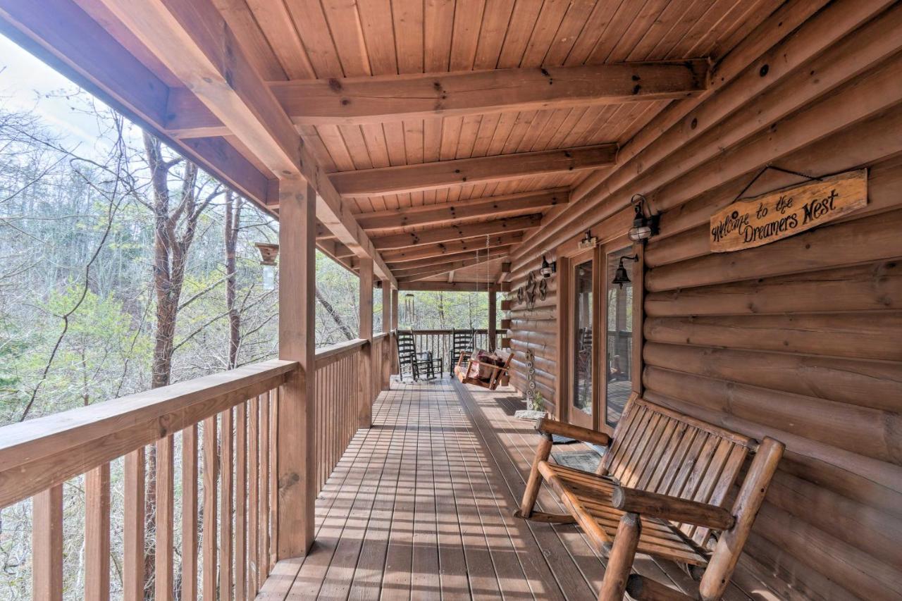 Inviting Sevierville Cabin With Deck And Hot Tub! Екстериор снимка